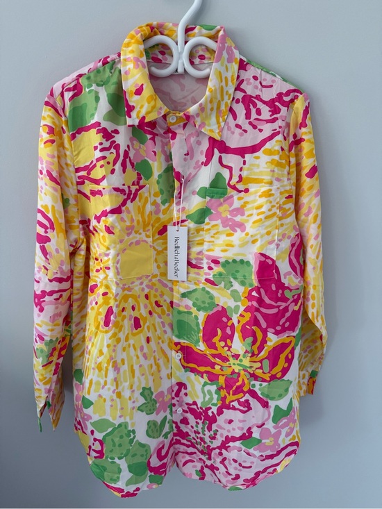 Redlich & Becker Tops - Vibrant Floral Button-Down Shirt - Pink/Yellow/Green